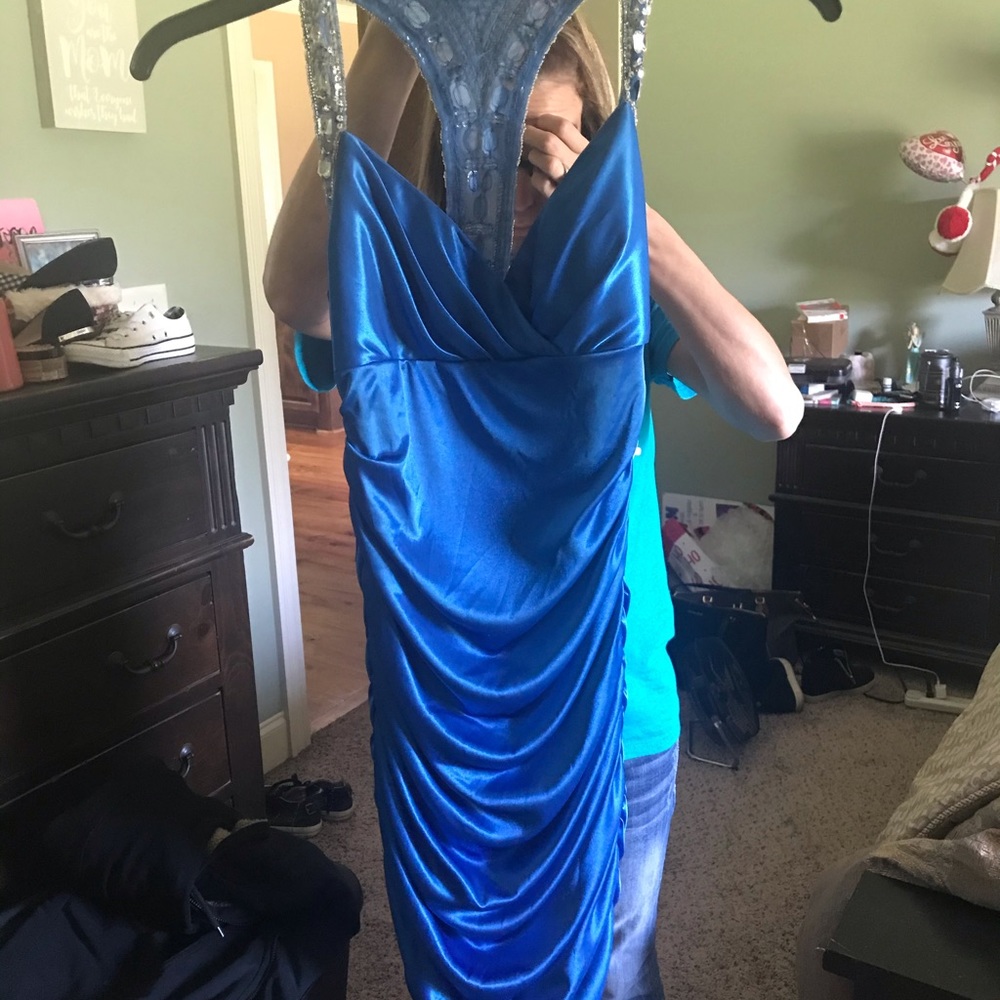 Dress - Picture 2 of 6